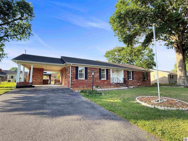 1506 Belmont Dr., Murray, KY 42071