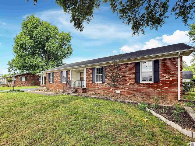 1506 Belmont Dr., Murray, KY 42071
