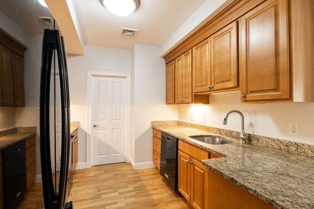 1 Lenox 111, Norwood, MA 02062