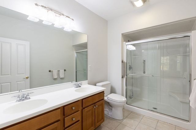 1 Lenox 111, Norwood, MA 02062