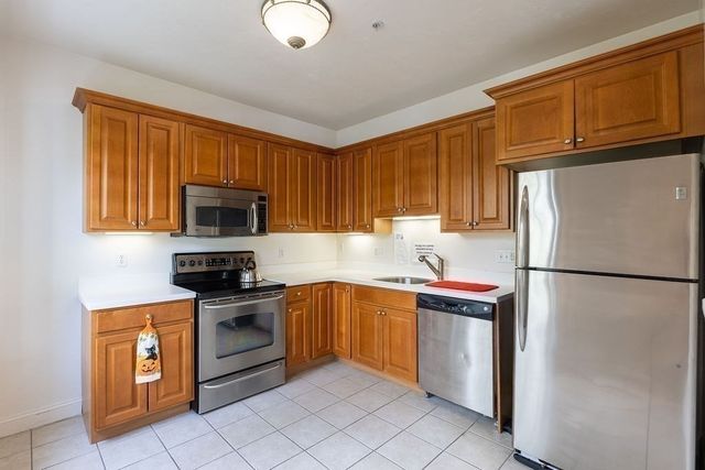 1 Lenox 111, Norwood, MA 02062