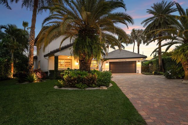 1403 Indian Road E, Lake Clarke Shores, FL 33406