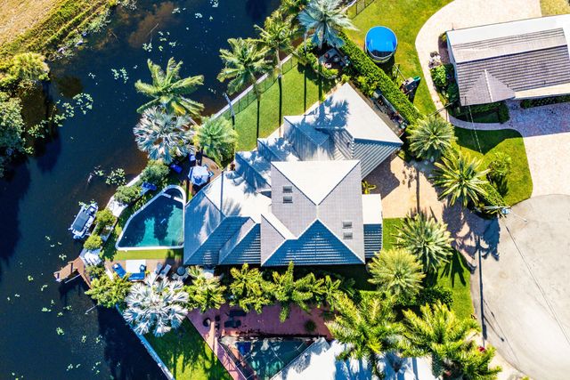 1403 Indian Road E, Lake Clarke Shores, FL 33406