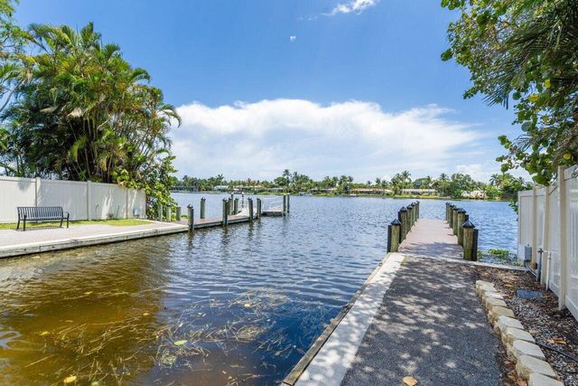 1403 Indian Road E, Lake Clarke Shores, FL 33406