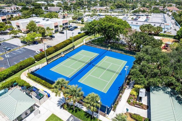 1403 Indian Road E, Lake Clarke Shores, FL 33406