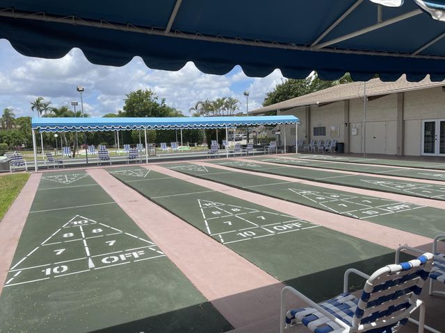 705 Lori Drive 315, Palm Springs, FL 33461