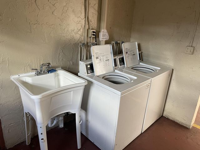 705 Lori Drive 315, Palm Springs, FL 33461