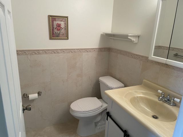 705 Lori Drive 315, Palm Springs, FL 33461