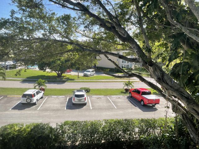 705 Lori Drive 315, Palm Springs, FL 33461