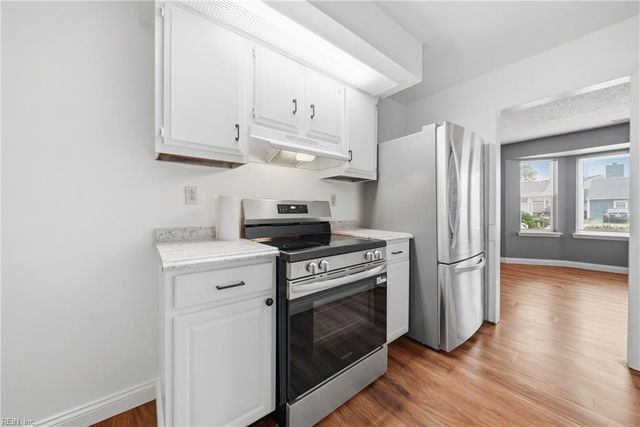 880 Riverbend RD, Virginia Beach, VA 23452