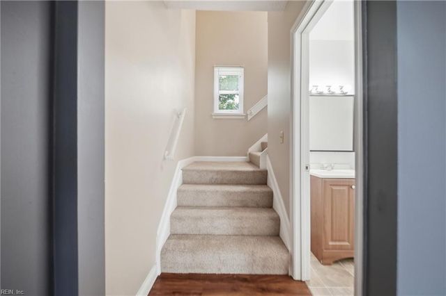 880 Riverbend RD, Virginia Beach, VA 23452