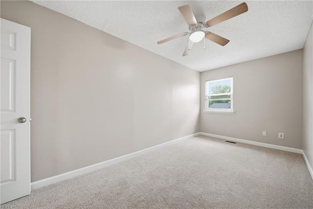 880 Riverbend RD, Virginia Beach, VA 23452