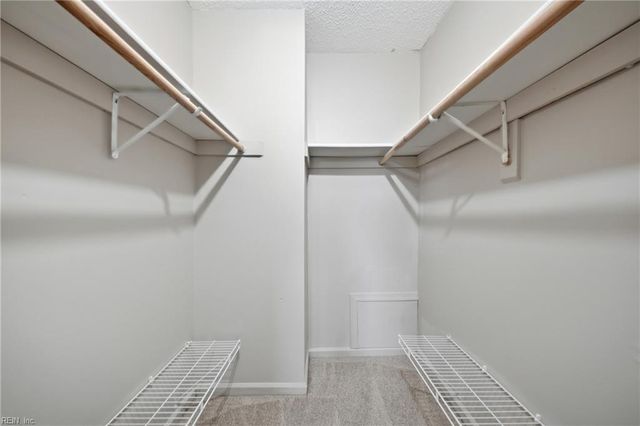 880 Riverbend RD, Virginia Beach, VA 23452