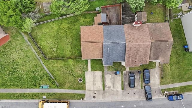 880 Riverbend RD, Virginia Beach, VA 23452