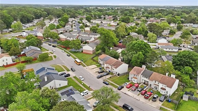 880 Riverbend RD, Virginia Beach, VA 23452