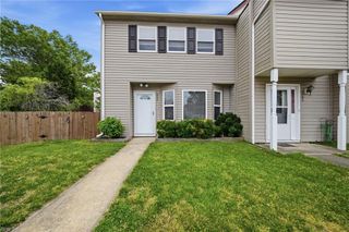 880 Riverbend RD, Virginia Beach, VA 23452