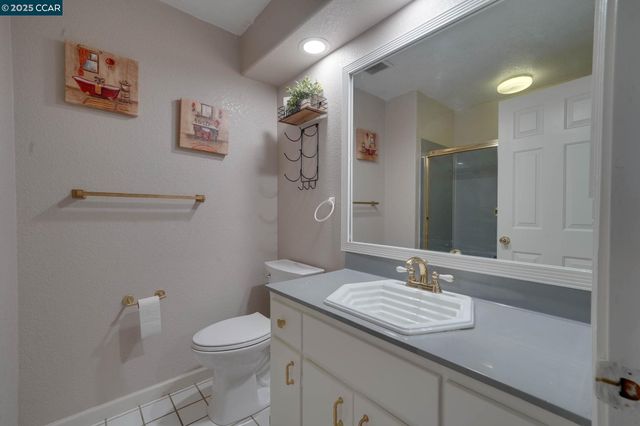 1210 Snow Ridge Ct, Modesto, CA 95351