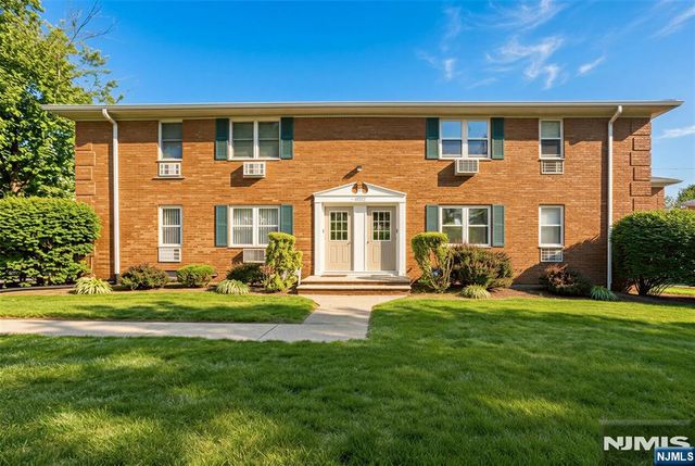 1130 Valley Road 2B, Wayne, NJ 07470