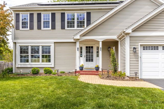 76 FOXBORO Lane, Gurnee, IL 60031