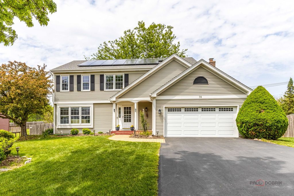 76 FOXBORO Lane, Gurnee, IL 60031