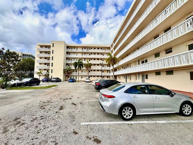 2905 Point East Drive L102, Aventura, FL 33160