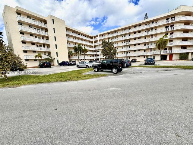 2905 Point East Drive L102, Aventura, FL 33160