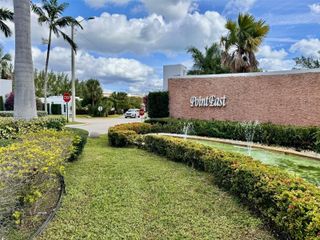 2905 Point East Drive L102, Aventura, FL 33160