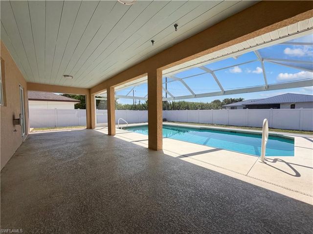 102 43rd LN, Cape Coral, FL 33904