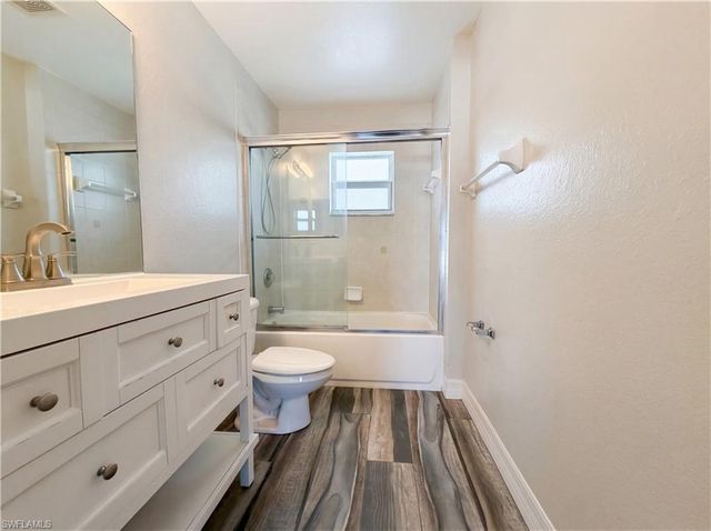 102 43rd LN, Cape Coral, FL 33904