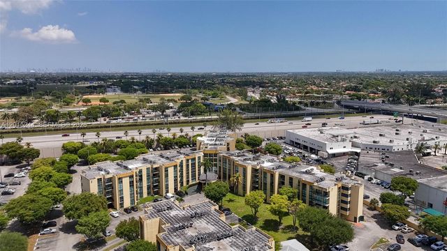 11790 SW 18th St 524-3, Miami, FL 33175