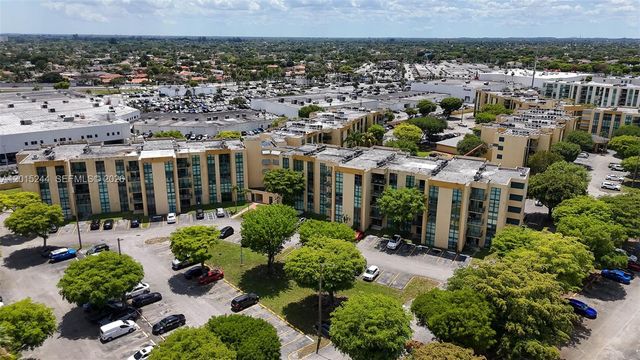 11790 SW 18th St 524-3, Miami, FL 33175