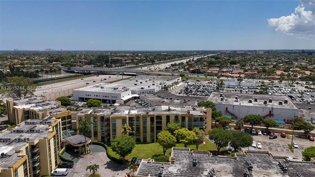 11790 SW 18th St 524-3, Miami, FL 33175