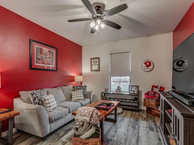 1781 Porter Street, Guthrie, OK 73044