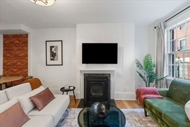 102 Revere 1, Boston, MA 02114