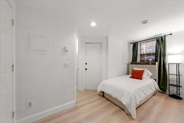 102 Revere 1, Boston, MA 02114