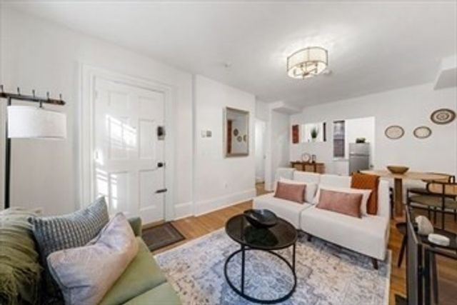 102 Revere 1, Boston, MA 02114