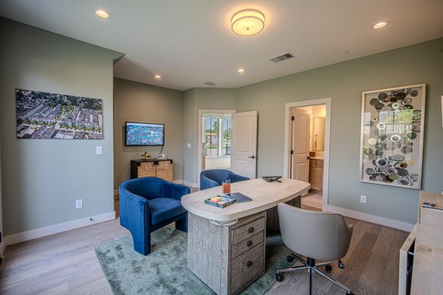 1715 Bologna Lane, Houston, TX 77055