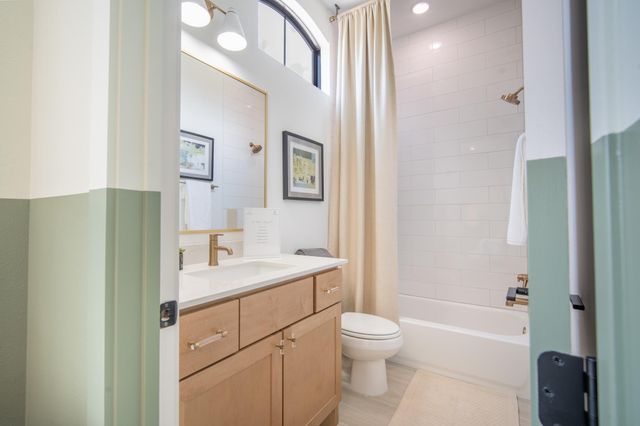 1715 Bologna Lane, Houston, TX 77055