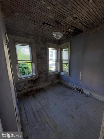 2540 N GRATZ ST, Philadelphia, PA 19132