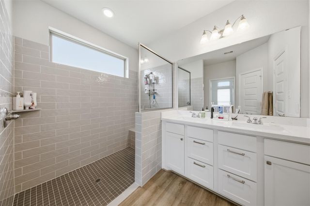 627 Lost Maples Bend Lane, Conroe, TX 77304