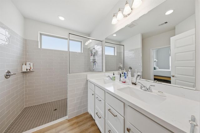 627 Lost Maples Bend Lane, Conroe, TX 77304