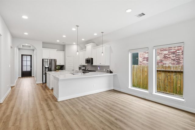 627 Lost Maples Bend Lane, Conroe, TX 77304