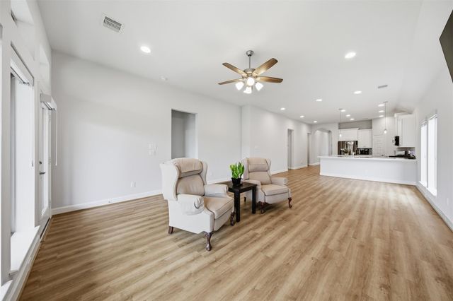 627 Lost Maples Bend Lane, Conroe, TX 77304