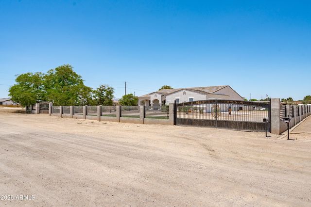 16446 W PIONEER Street, Goodyear, AZ 85338