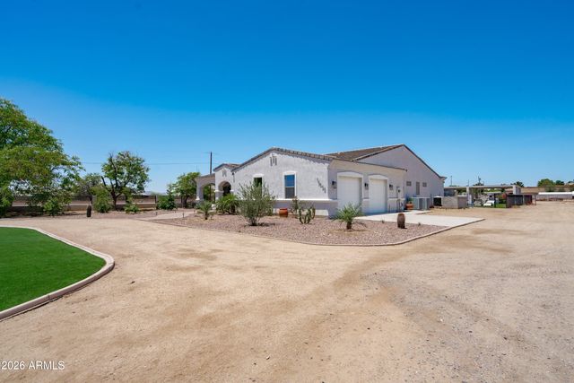 16446 W PIONEER Street, Goodyear, AZ 85338