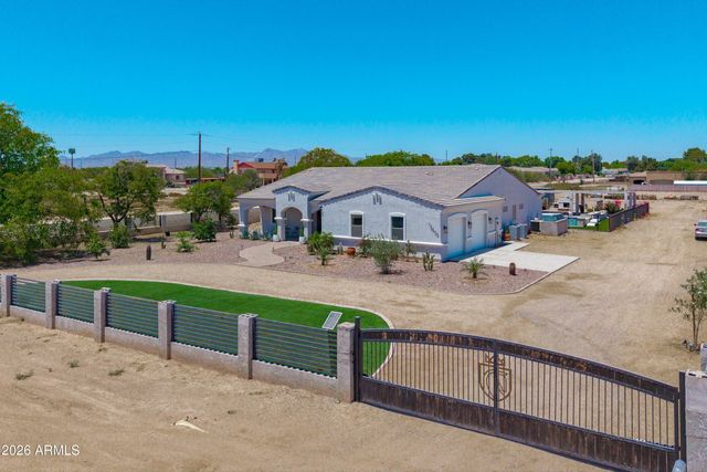 16446 W PIONEER Street, Goodyear, AZ 85338