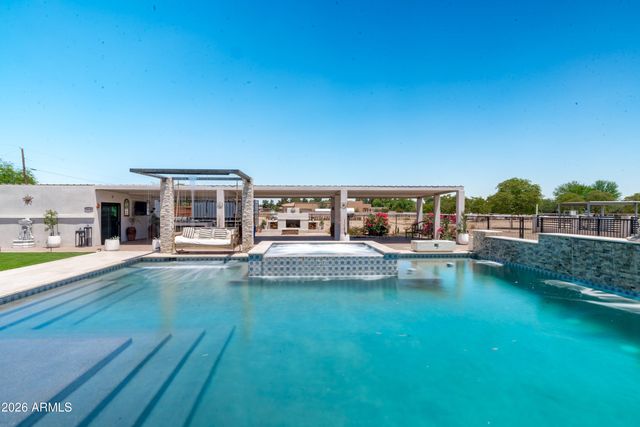 16446 W PIONEER Street, Goodyear, AZ 85338