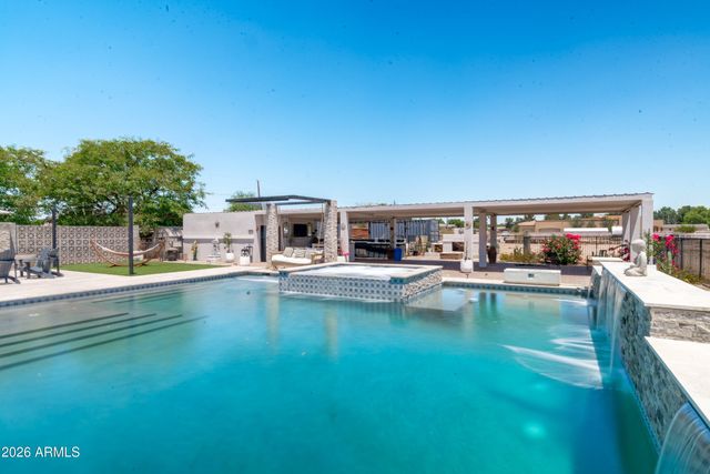 16446 W PIONEER Street, Goodyear, AZ 85338