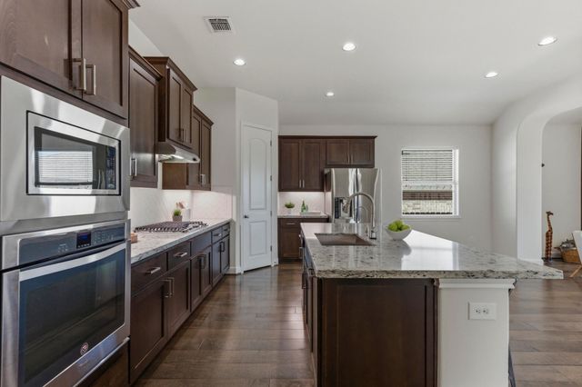 1905 Muhly Bush BND, Leander, TX 78641