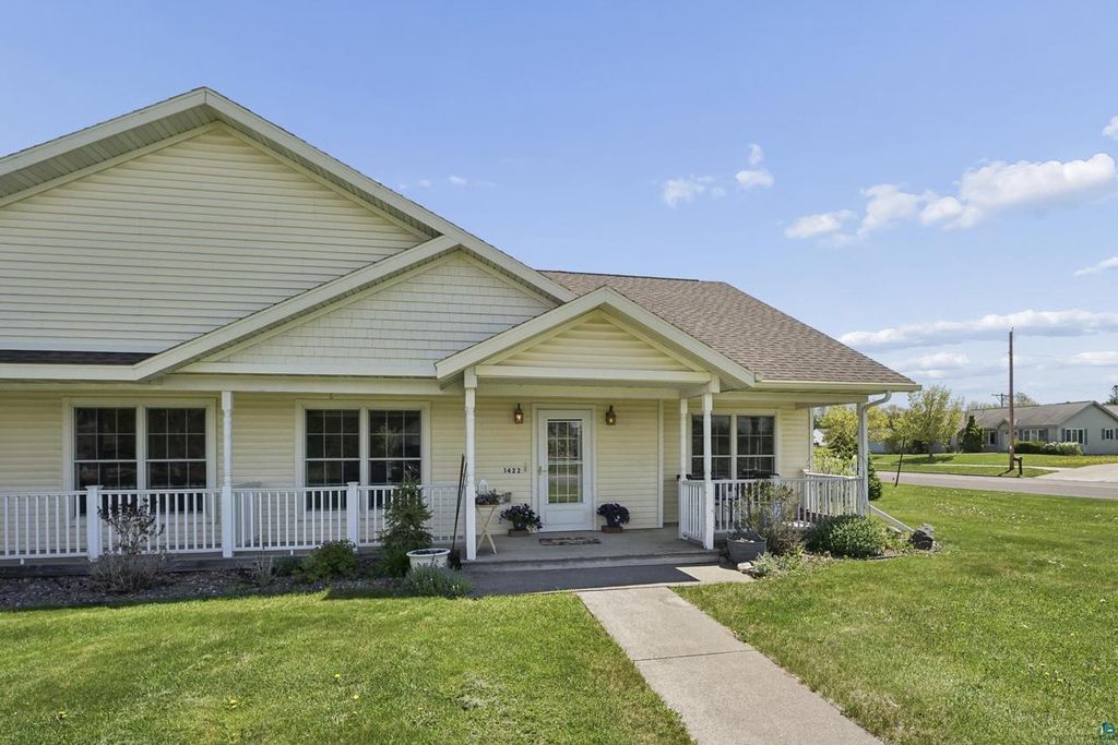 1422 New York Ave, Superior, WI 54880